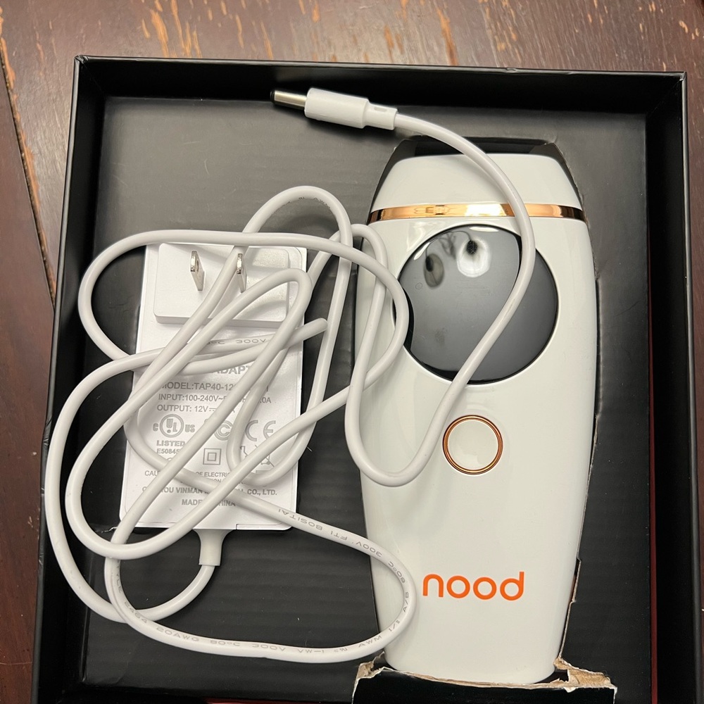 Nood The Flasher 2.0 at home IPL device